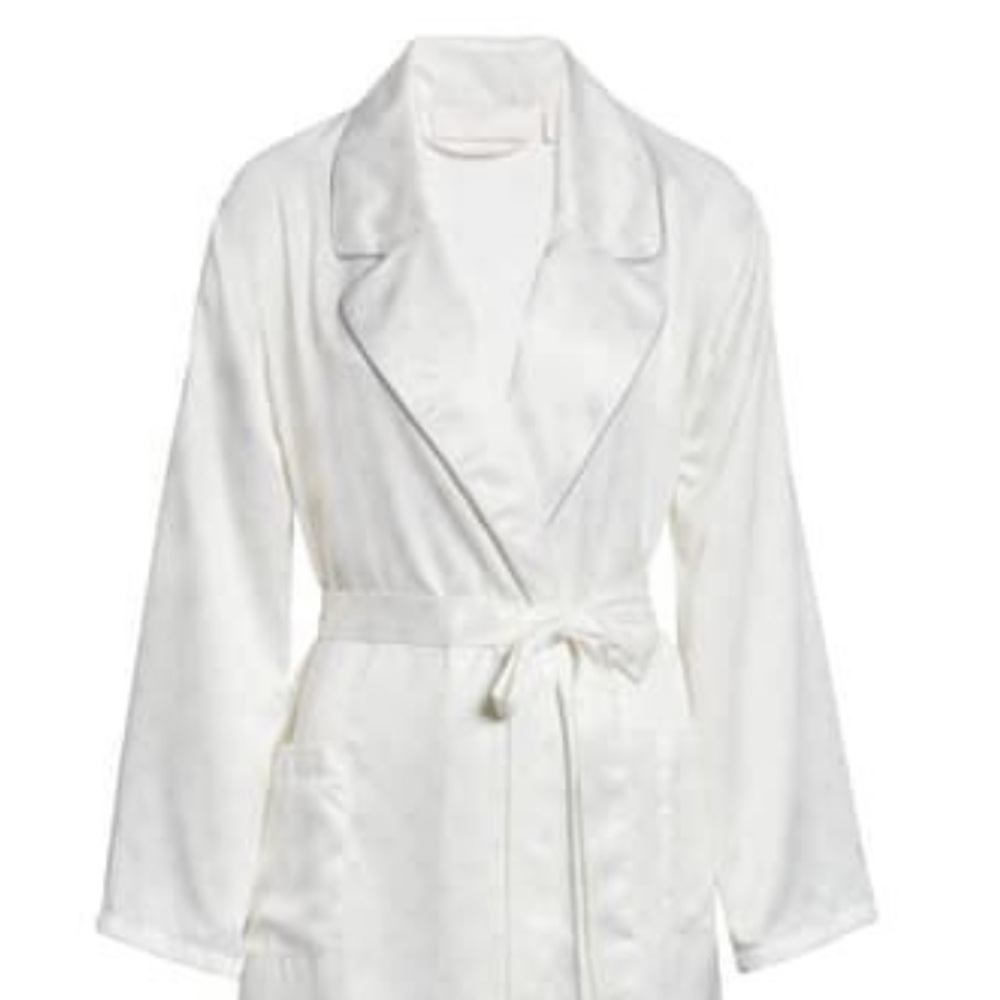 Rachel Parcell - Satin Robe - Picture 5 of 13